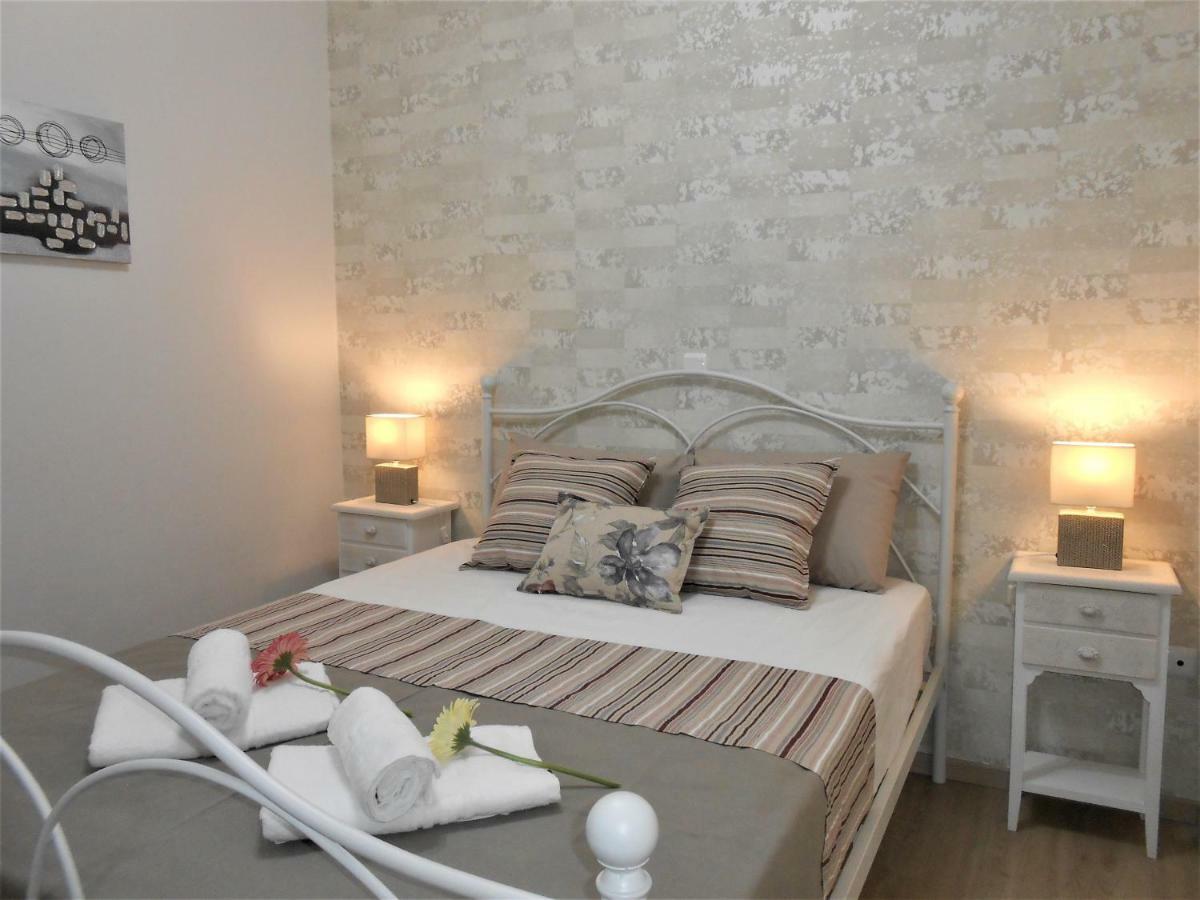 Marras Apartment Athene Buitenkant foto